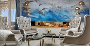 Breakfast, lunch, dinner served; Californian cuisine, ocean views 