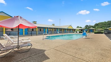 Piscina stagionale all'aperto