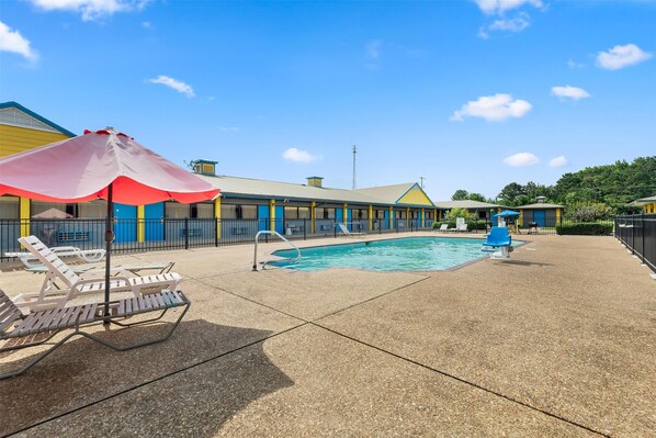 Seasonal outdoor pool