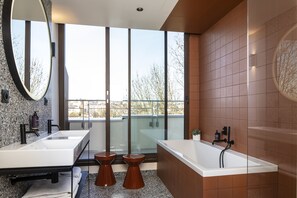 Junior Suite | Bathroom