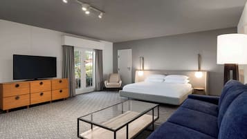 Suite, 1 King Bed | Premium bedding, Tempur-Pedic beds, in-room safe, desk