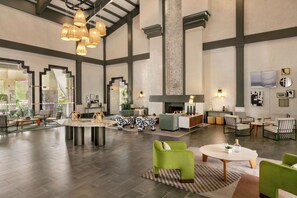 Lobby - Hilton Scottsdale Resort & Villas (Scottsdale)