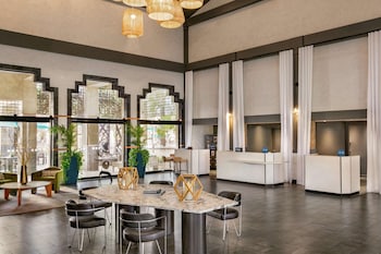 Hotel entrance and lobby at Hilton Scottsdale Resort & Villas