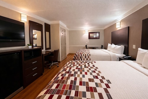 Red Roof Inn & Suites Houston - Hobby Airport