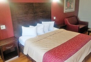 책상, 노트북 작업 공간, 암막 커튼, 다리미/다리미판