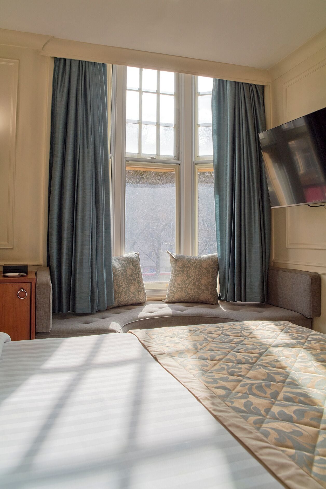 superior double room | hypo-allergenic bedding, minibar, in-room safe, blackout curtains