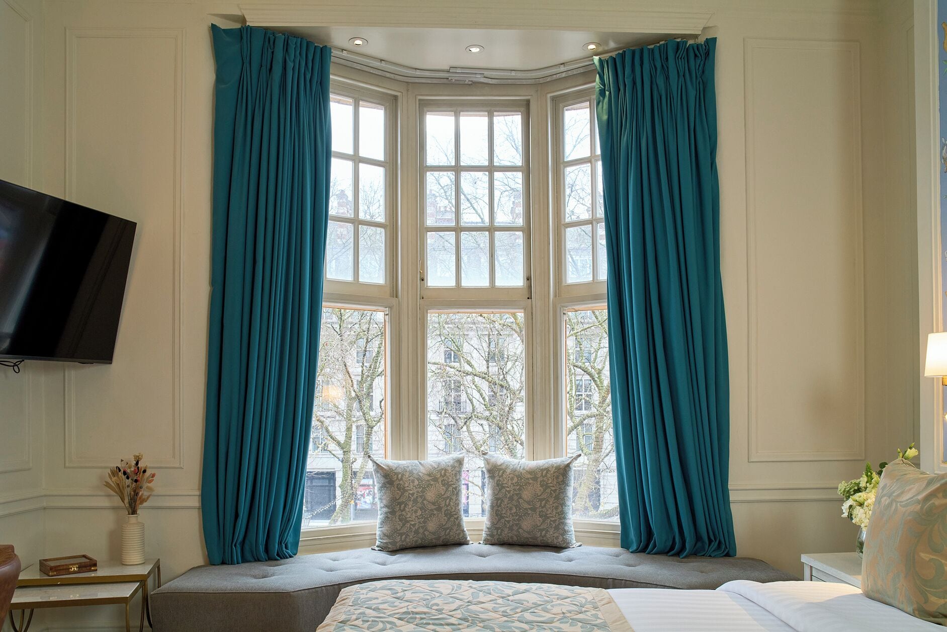 club king room | hypo-allergenic bedding, minibar, in-room safe, blackout curtains