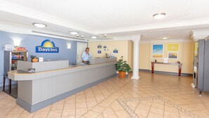 Reception - Days Inn by Wyndham Jacksonville Baymeadows (Jacksonville)