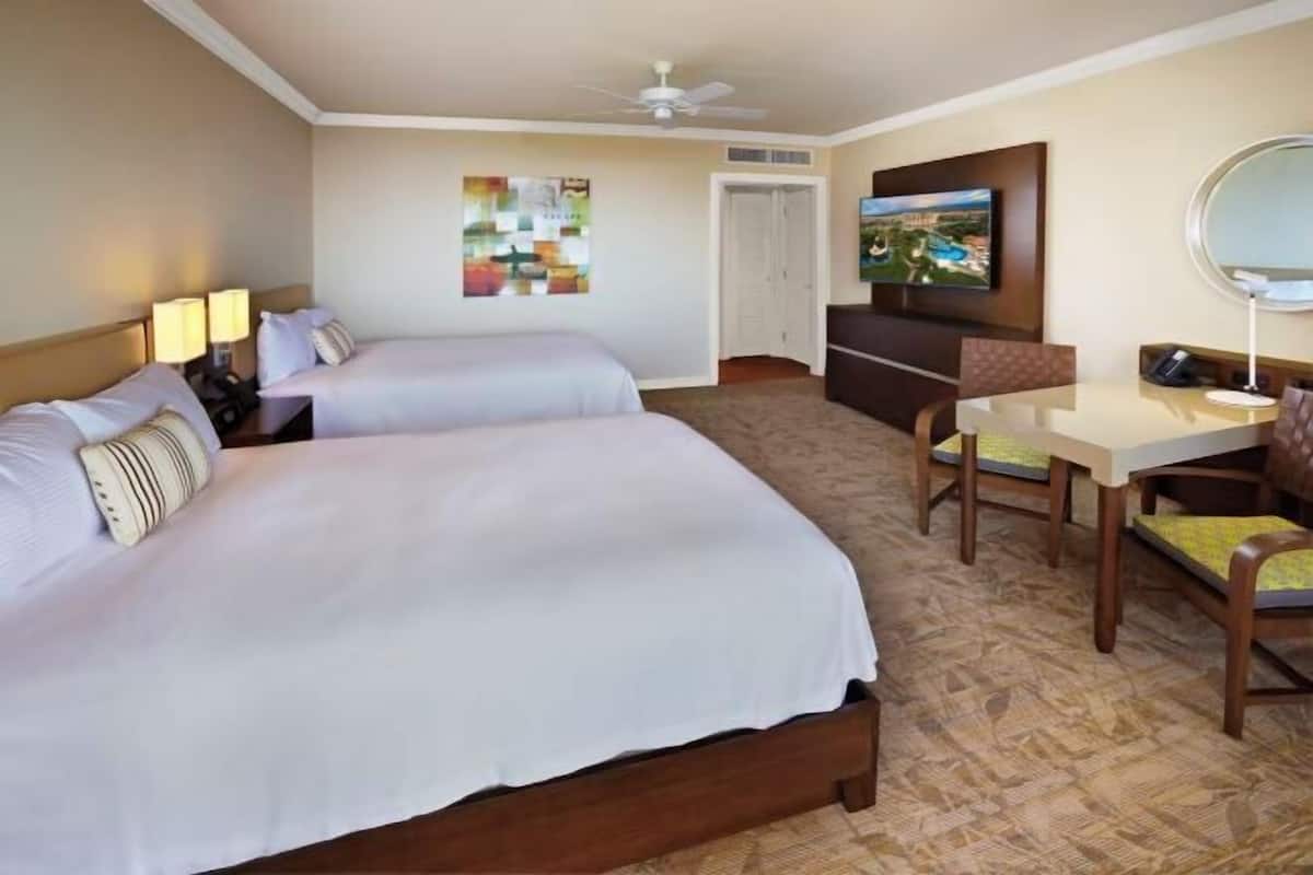 1 bedroom, premium bedding, in-room safe, desk