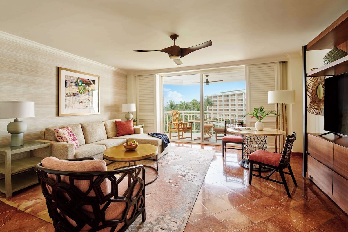 Club Suite, 1 Bedroom, Club Lounge Access, Garden View (Napua) | Living area | 65-inch TV with digital channels, foosball, pay movies