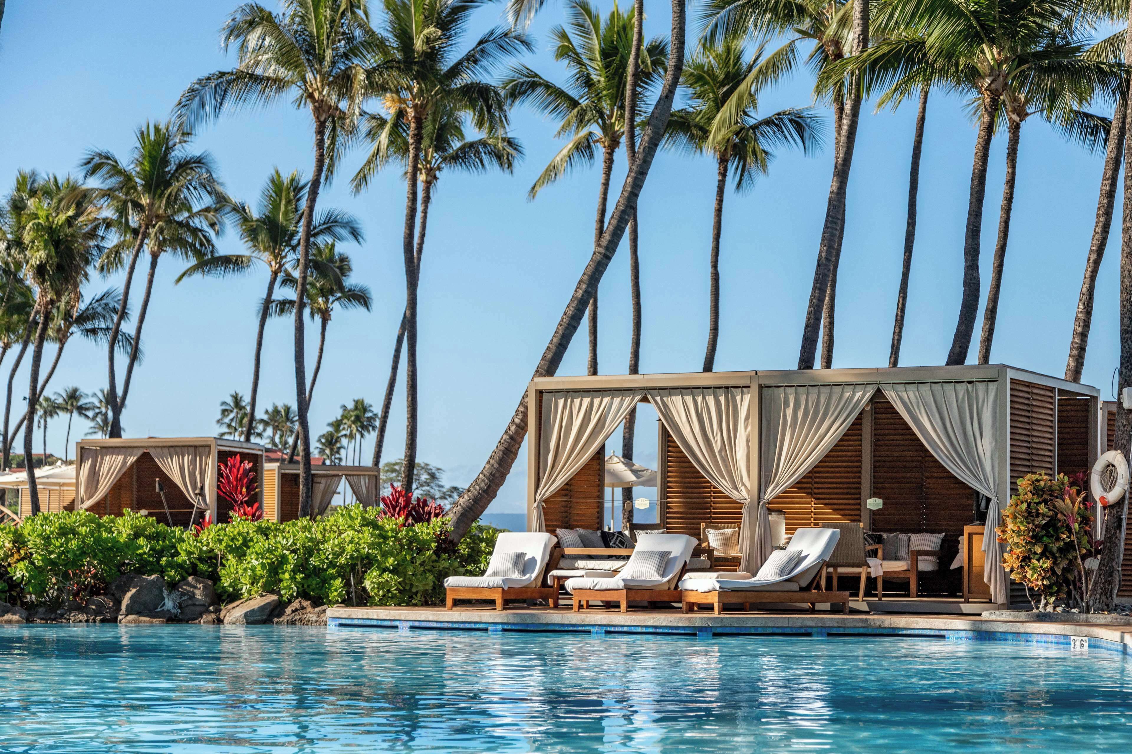 9 outdoor pools, pool cabanas (surcharge), pool loungers