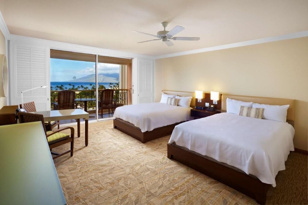 Premium bedding, in-room safe, desk, iron/ironing board