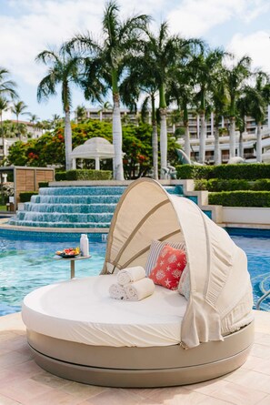 9 piscinas al aire libre, camas de piscina con cargo
