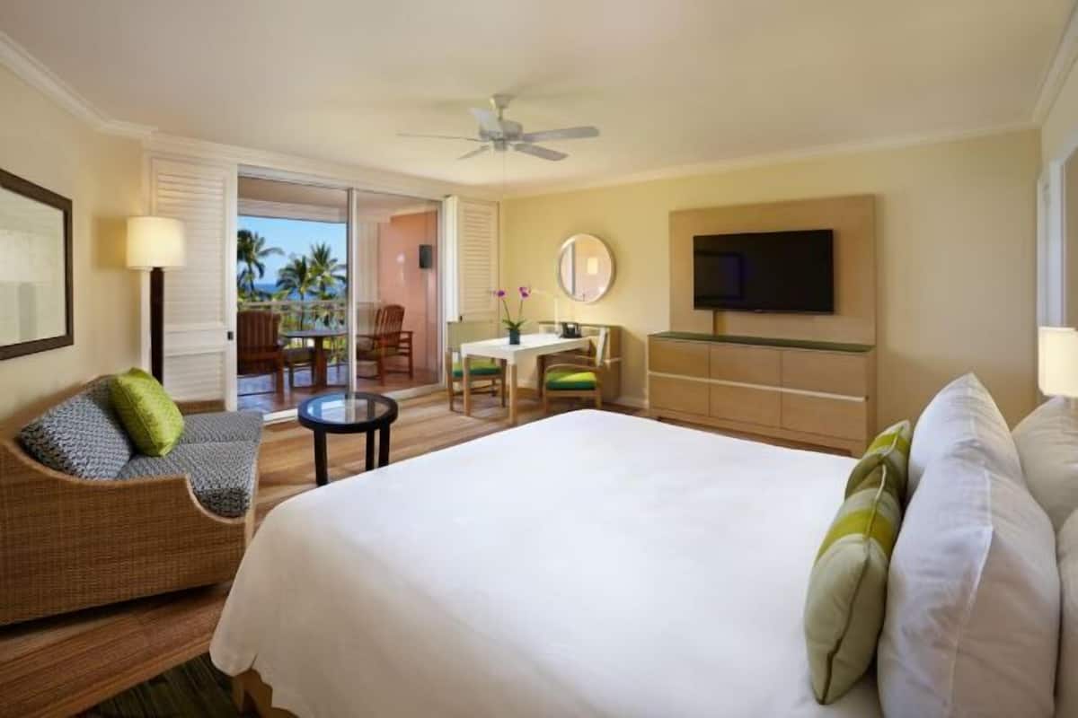 1 bedroom, premium bedding, in-room safe, desk