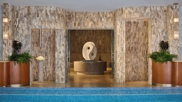 Couples treatment room(s), sauna, steam room, body treatments