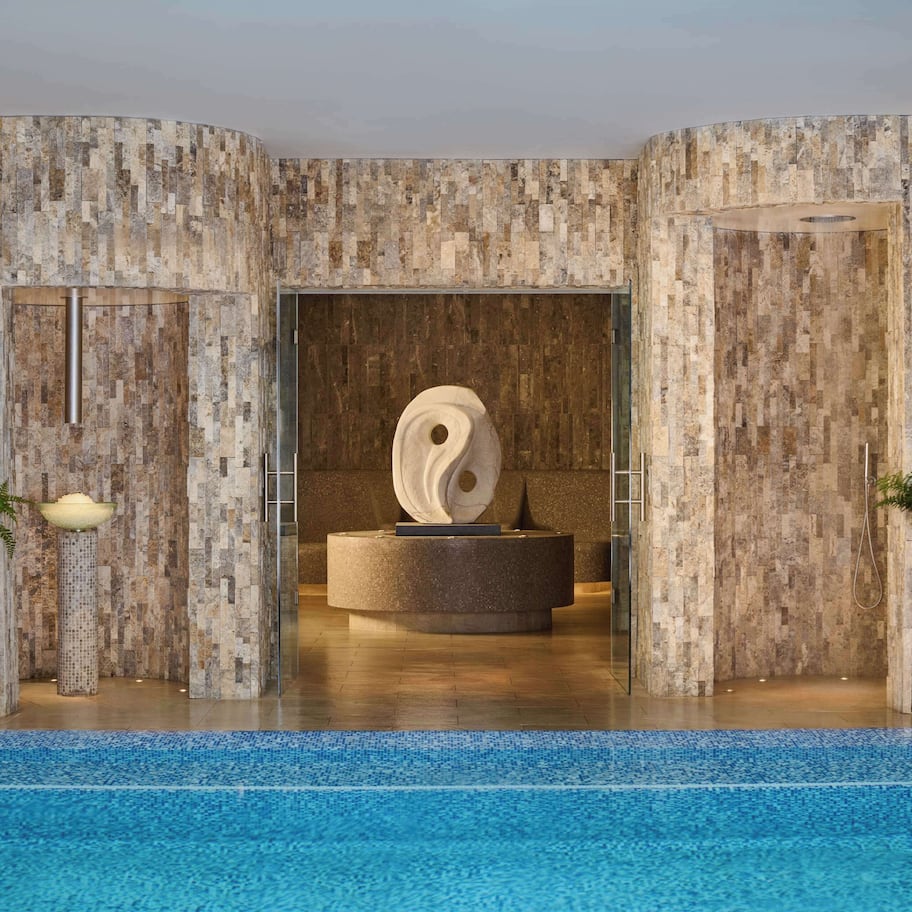 Couples treatment rooms, sauna, steam room, body treatments