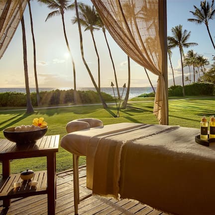 Couples treatment rooms, sauna, steam room, body treatments