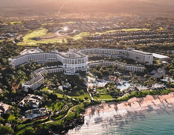 Hotel Exterior at Grand Wailea Maui, A Waldorf Astoria Resort