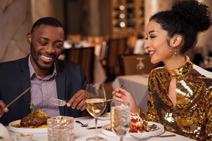 7 restoran; kahvaltı, öğle yemeği, akşam yemeği ve brunch sunulur