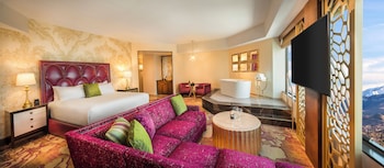 Spa Suite 1 King Non-Smoking | In-room safe, blackout drapes, iron/ironing board, free WiFi at Eldorado Reno – A Caesars Rewards Destination