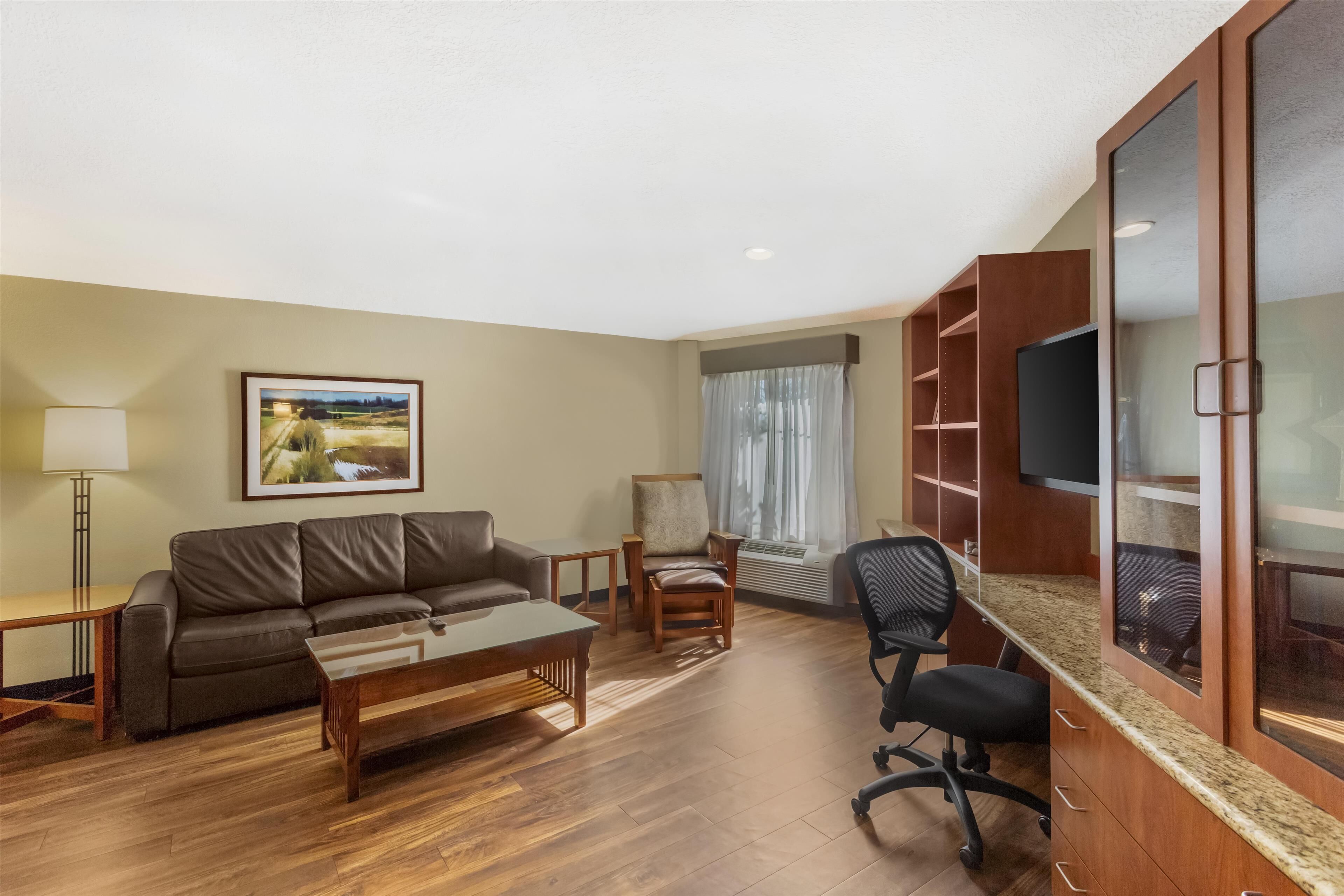 suite, 1 king bed with sofa bed, non smoking, jetted tub (with sofabed) | in-room safe, laptop workspace, iron/ironing board