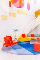 Sala de estar en el lobby