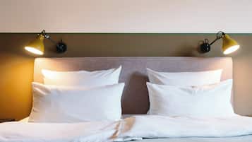 Kabinett | Hypo-allergenic bedding, minibar, in-room safe, desk