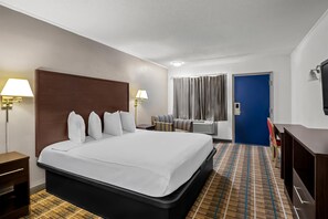 Huone, 1 suuri parisänky, tupakointi sallittu | Tallelokero huoneessa, lisävuoteet, ilmainen kiinteä internetyhteys