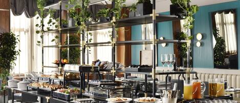 Daily buffet breakfast (EUR 30 per person)