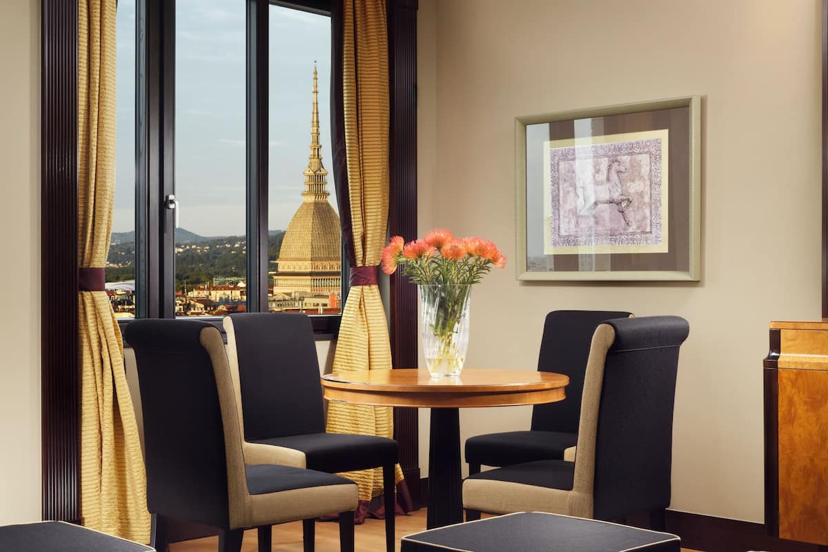 Suite (Diplomatic) | Hypo-allergenic bedding available, minibar, in-room safe, desk