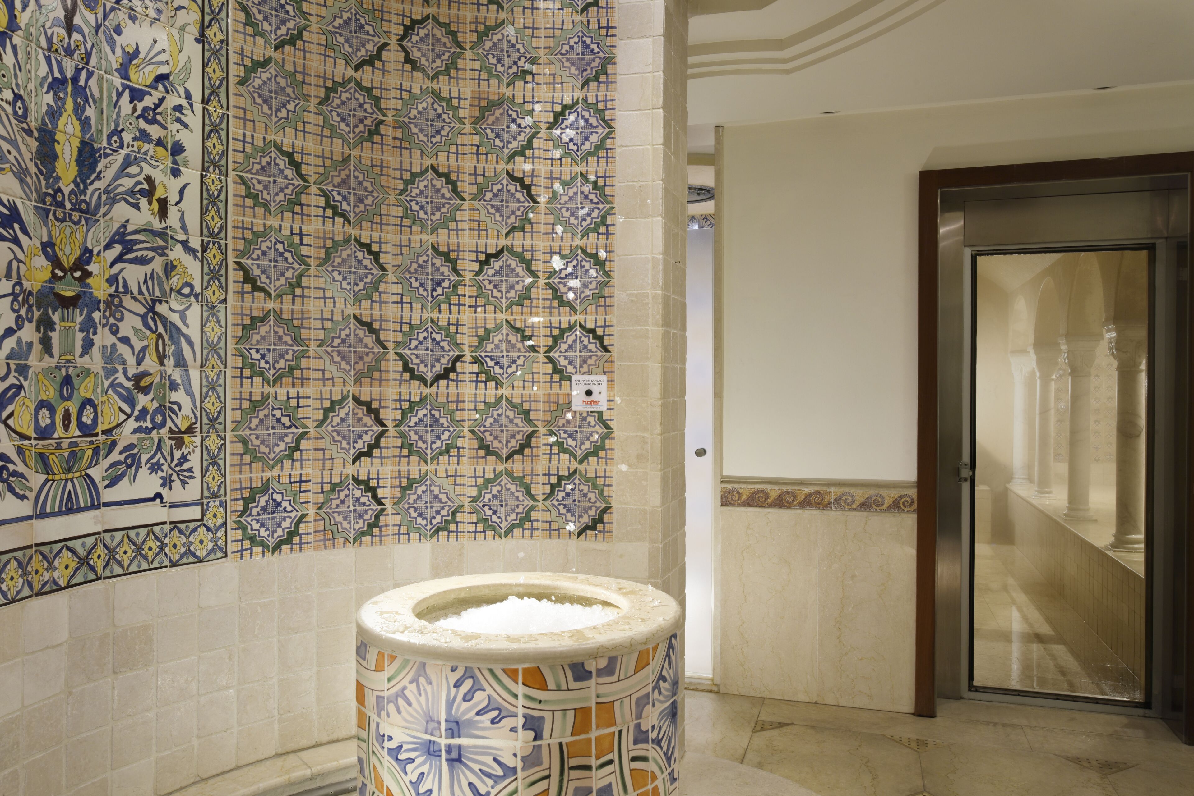 body treatments, body scrubs, facials, 1 treatment room