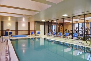 Una piscina cubierta