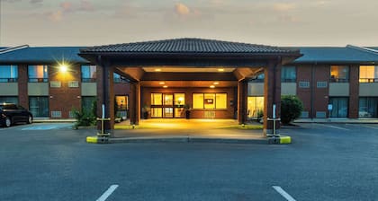 Comfort Inn Highway 401