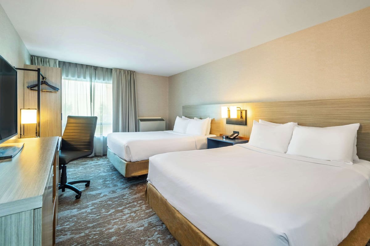 Room, 2 Queen Beds, Non Smoking (Upper Floor) | Desk, blackout curtains, iron/ironing board, free WiFi