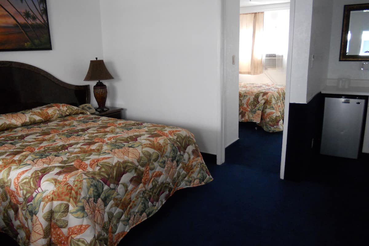 Premium bedding, in-room safe, blackout drapes, iron/ironing board