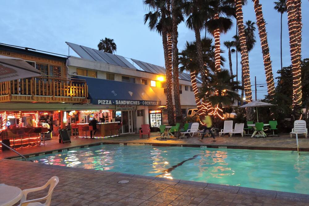 Los Angeles Adventurer All Suite Hotel at LAX