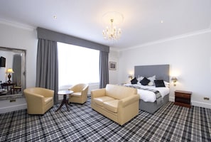 Executive Suite, Ensuite