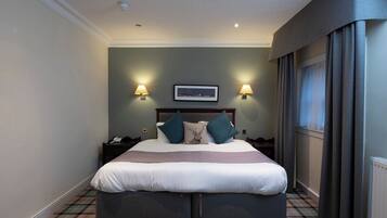 Individueel gedecoreerd, individueel gemeubileerd, een bureau