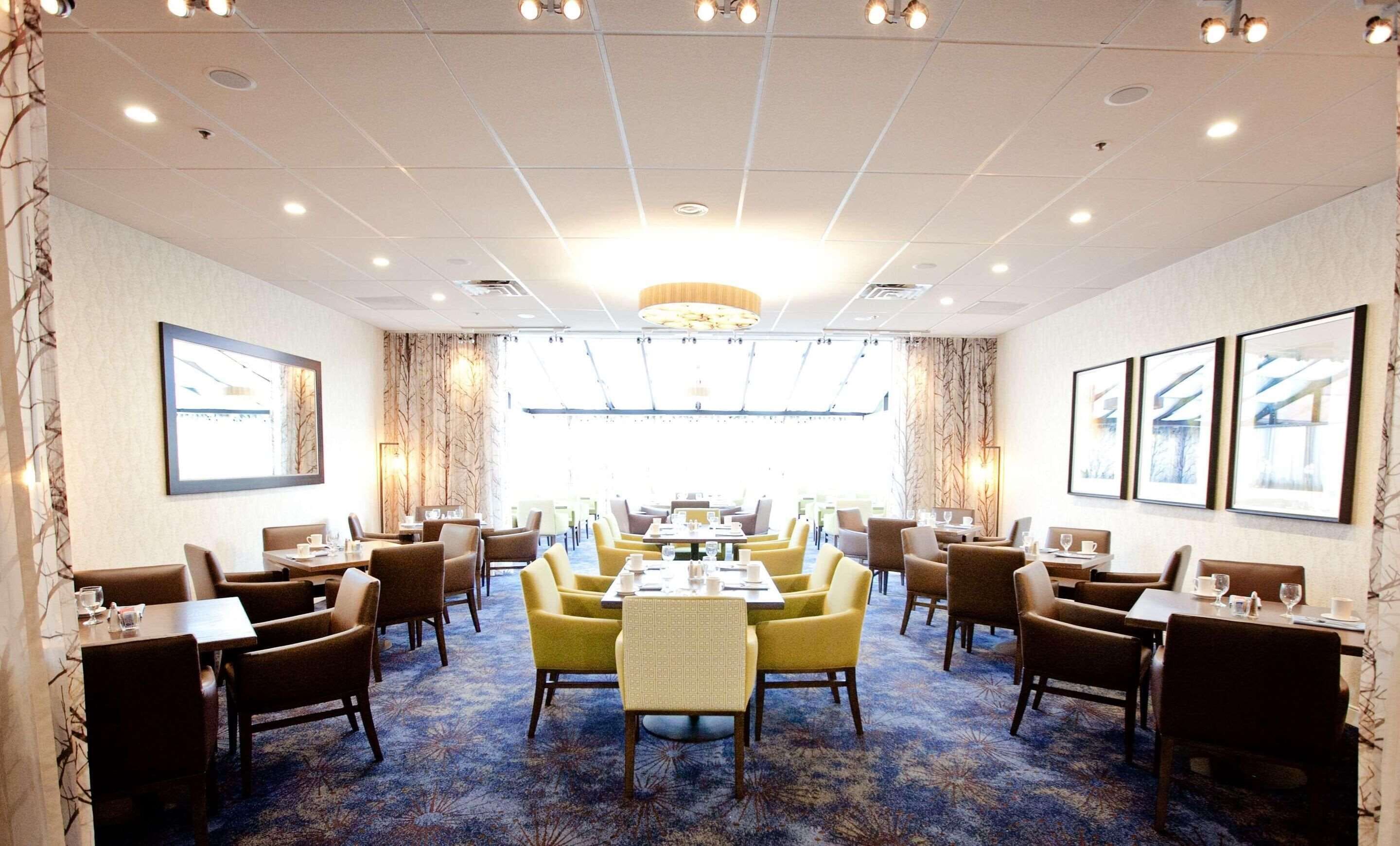 Breakfast served, American cuisine