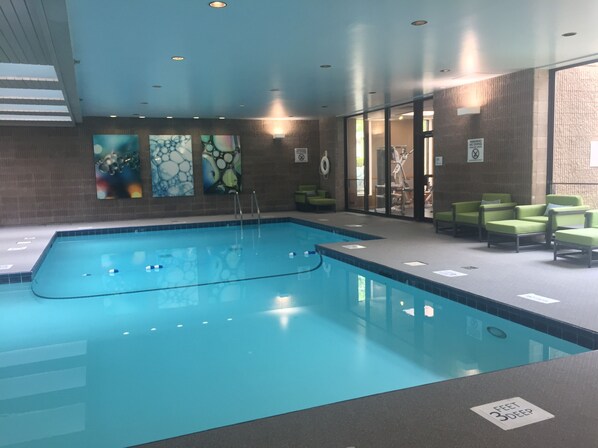 Indoor pool - Radisson Hotel Corning (Corning)