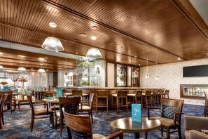 Cocktail bar
