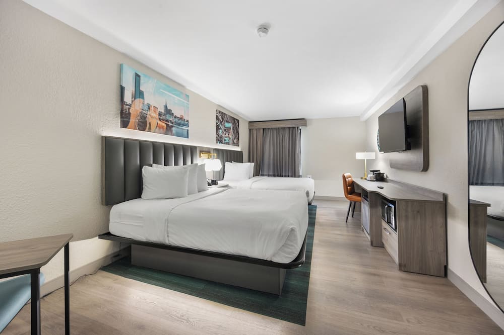 La Quinta Inn & Suites by Wyndham Nashville Airport/Opryland