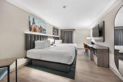 La Quinta Inn & Suites by Wyndham Nashville Airport/Opryland