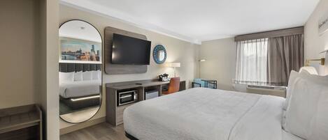 Schreibtisch, schallisolierte Zimmer, Bügeleisen/Bügelbrett