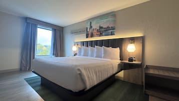 Desk, soundproofing, iron/ironing board, free cots/infant beds