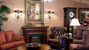 Lobby sitting area - Grand Gateway Hotel    (Rapid City)