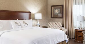 مكتب وأسرّة أطفال/رضّع (مجانًا) وواي فاي مجانًا وملاءات أسرّة