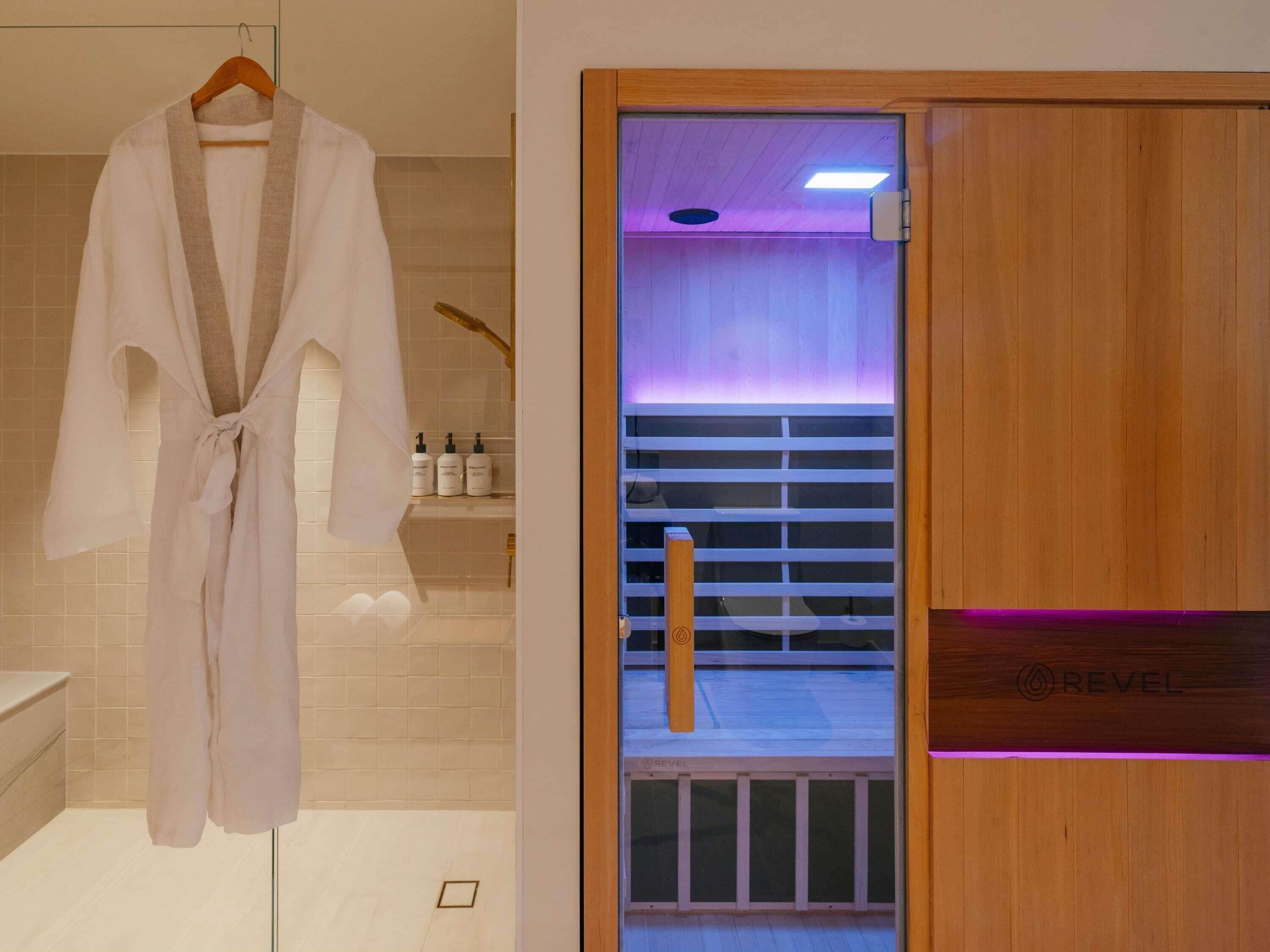 Premium bedding, in-room safe, blackout curtains, cots/infant beds