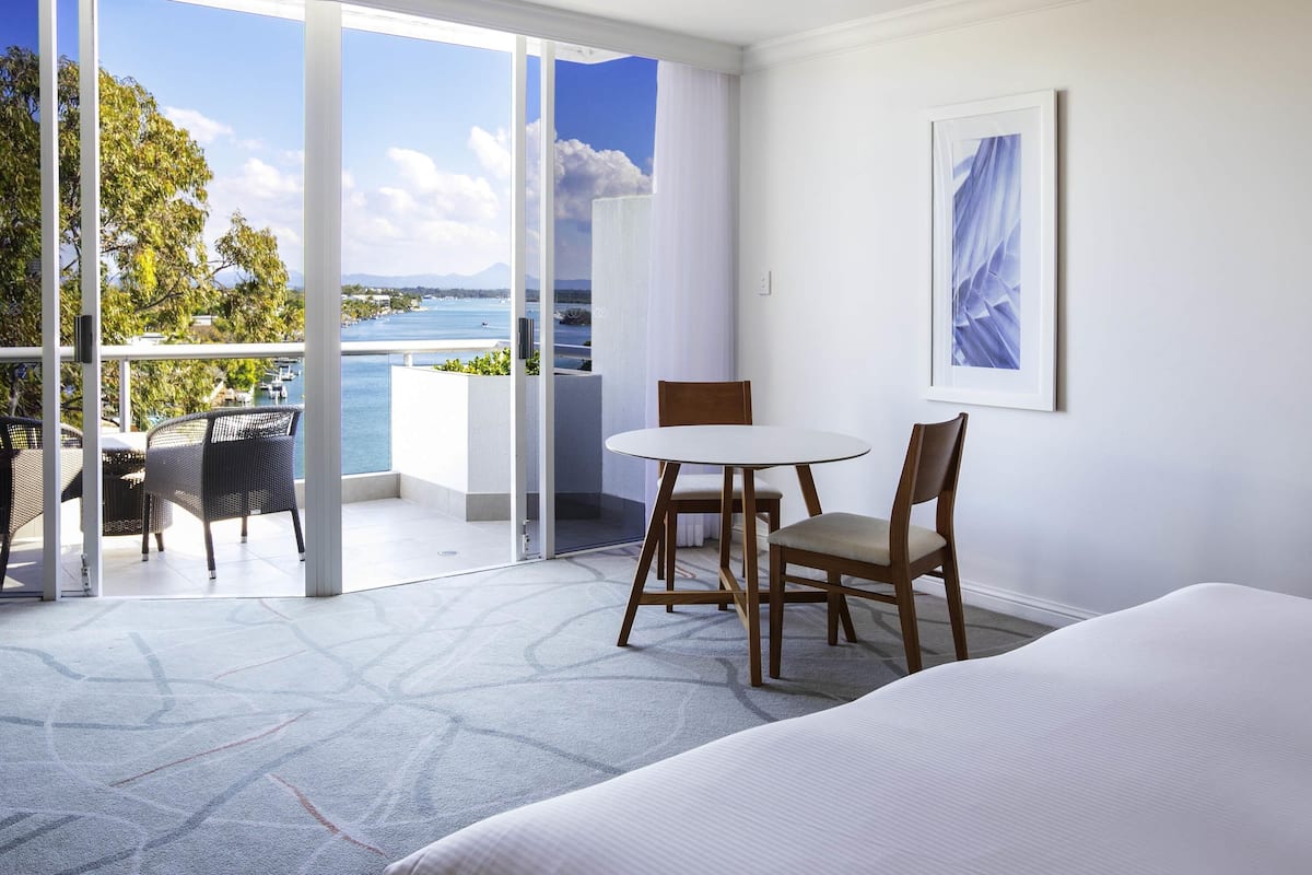1 bedroom, premium bedding, in-room safe, desk