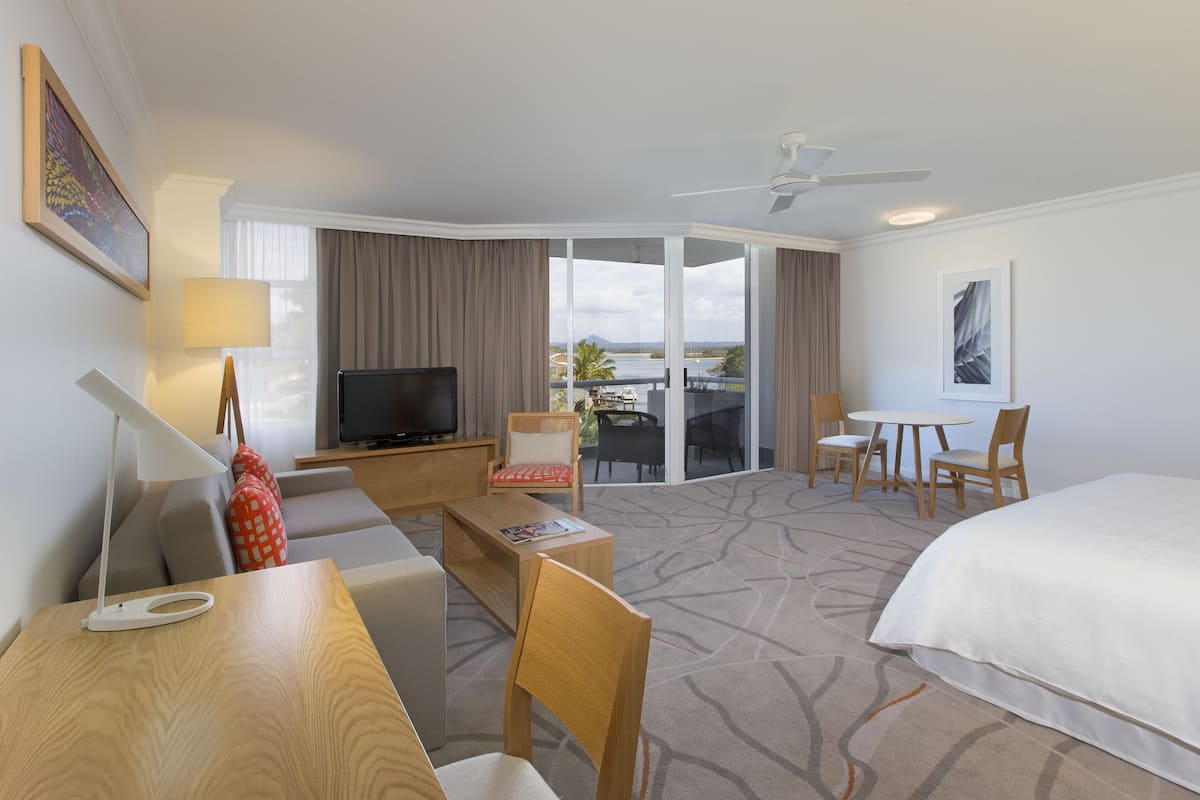 Suite Junior, 1 letto king (Panoramic River View) | 1 camera, biancheria da letto di alta qualità, una cassaforte in camera